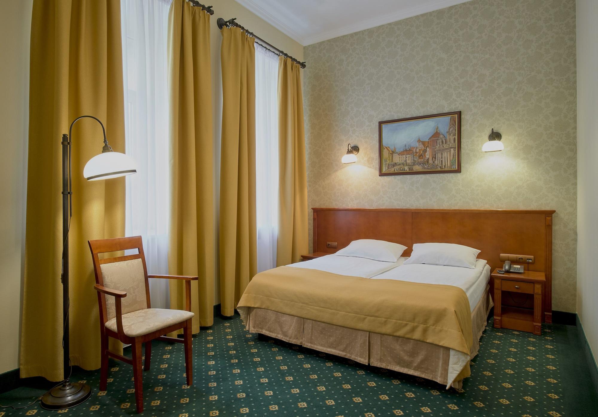 Hotel Hetman Varsó Kültér fotó